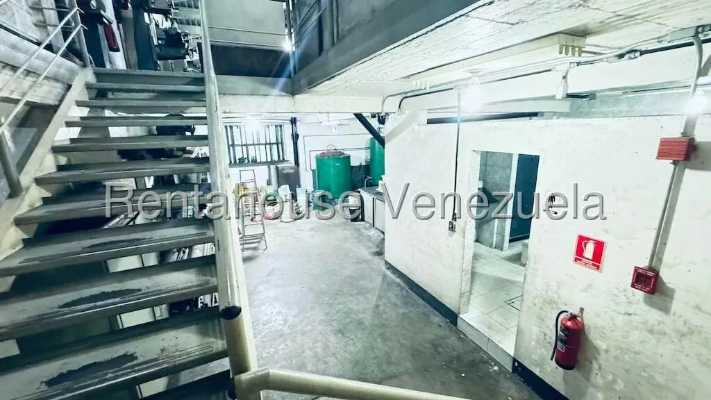 Galpon - Deposito en Venta en Parroquia La Candelaria, Distrito Metropolitano - 31