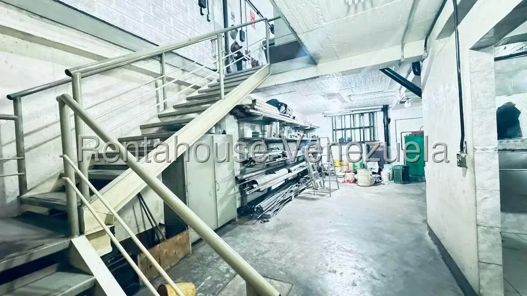 Galpon - Deposito en Venta en Parroquia La Candelaria, Distrito Metropolitano - 32