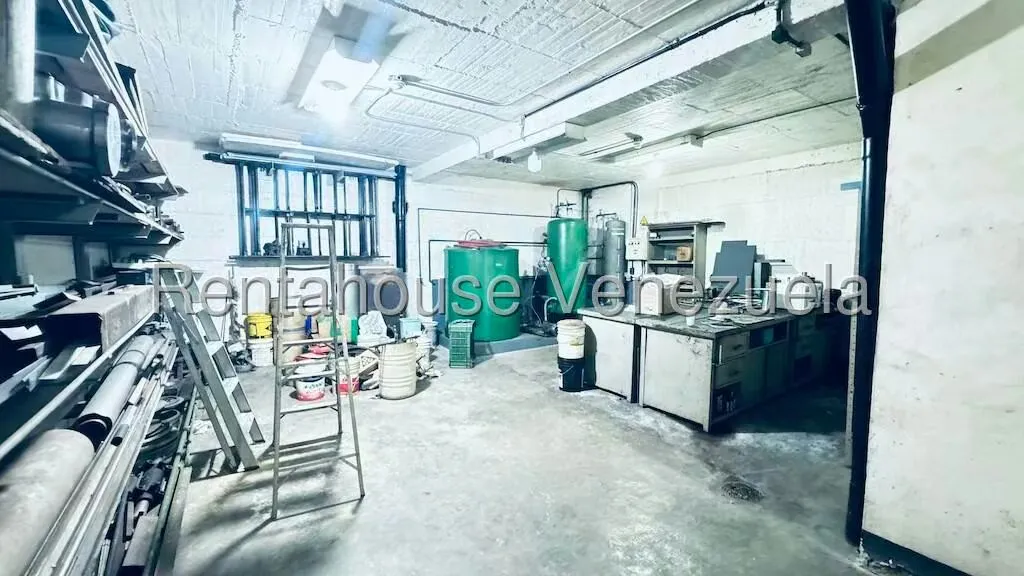 Galpon - Deposito en Venta en Parroquia La Candelaria, Distrito Metropolitano - 33