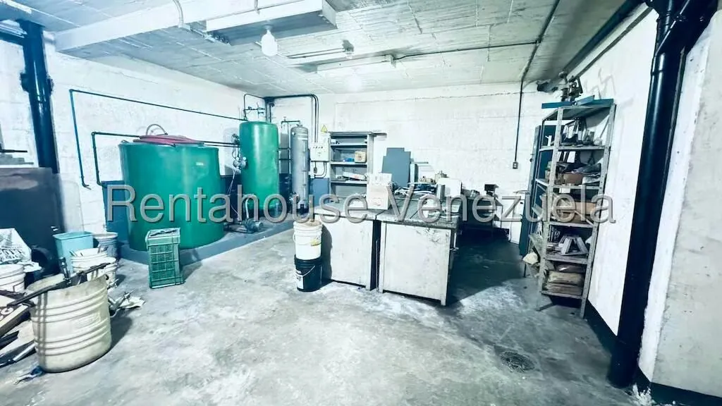 Galpon - Deposito en Venta en Parroquia La Candelaria, Distrito Metropolitano - 34