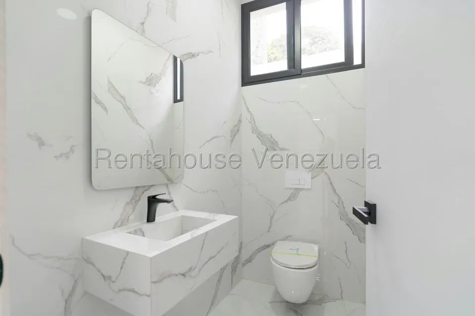 Casa (Duplex) en Venta en Country Club, Distrito Metropolitano - 19