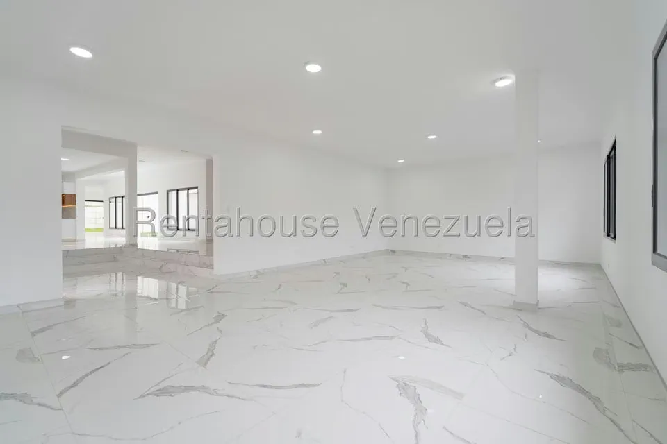 Casa (Duplex) en Venta en Country Club, Distrito Metropolitano - 20