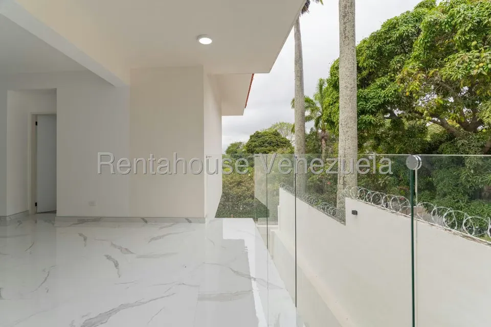 Casa (Duplex) en Venta en Country Club, Distrito Metropolitano - 38