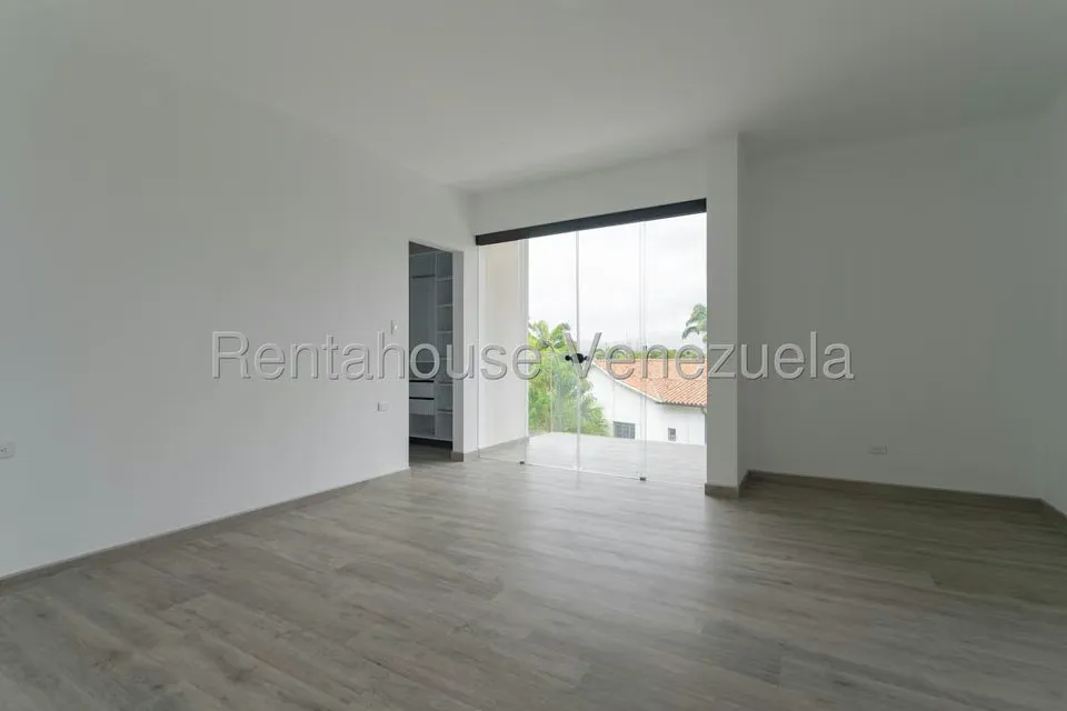 Casa (Duplex) en Venta en Country Club, Distrito Metropolitano - 52