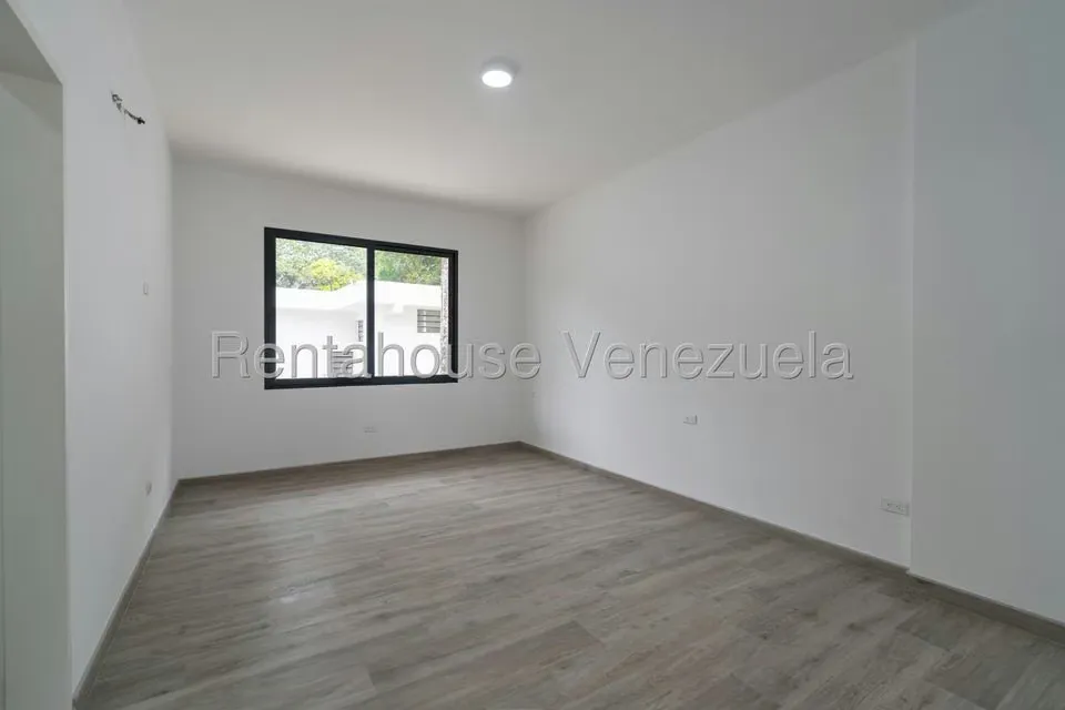 Casa (Duplex) en Venta en Country Club, Distrito Metropolitano - 55