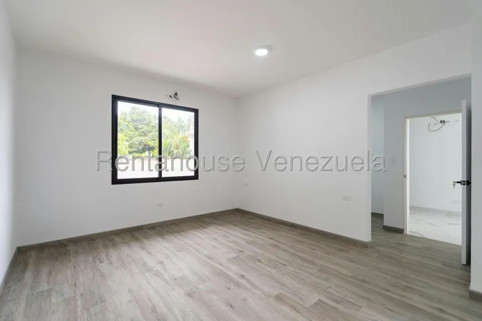 Casa (Duplex) en Venta en Country Club, Distrito Metropolitano - 58