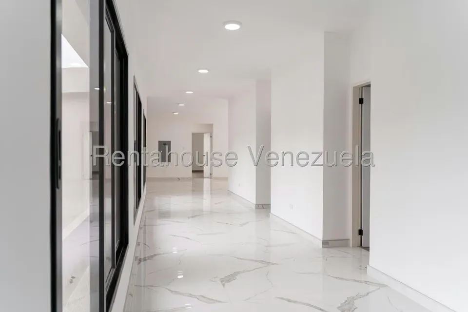 Casa (Duplex) en Venta en Country Club, Distrito Metropolitano - 61