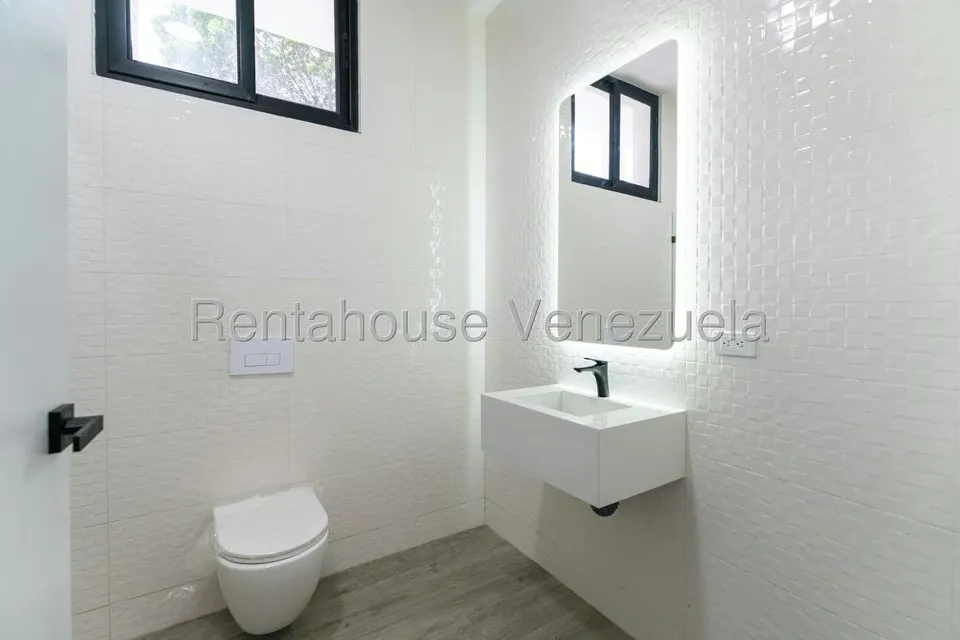 Casa (Duplex) en Venta en Country Club, Distrito Metropolitano - 64