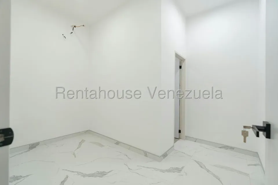 Casa (Duplex) en Venta en Country Club, Distrito Metropolitano - 70