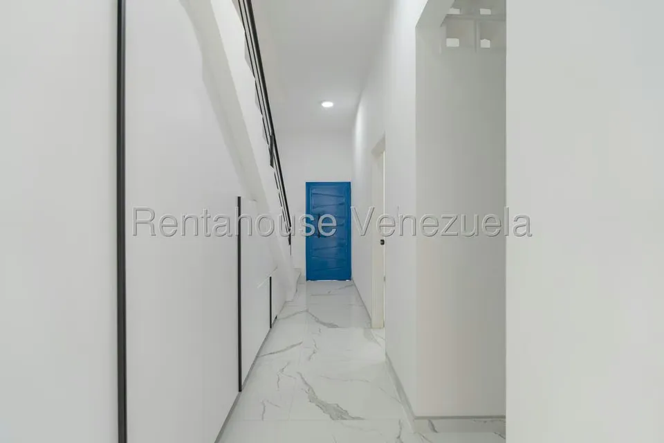Casa (Duplex) en Venta en Country Club, Distrito Metropolitano - 71