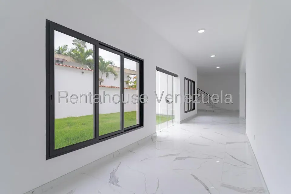 Casa (Duplex) en Venta en Country Club, Distrito Metropolitano - 72