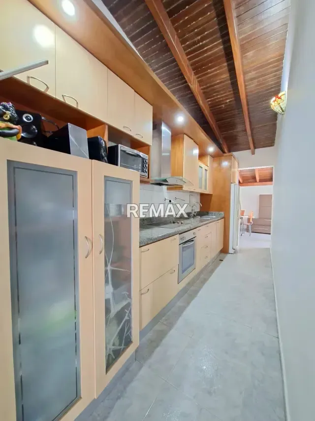 EN VENTA HERMOSA CASA EN EL VALLE - 5
