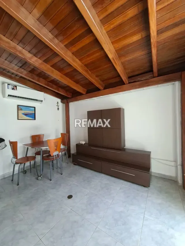 EN VENTA HERMOSA CASA EN EL VALLE - 7