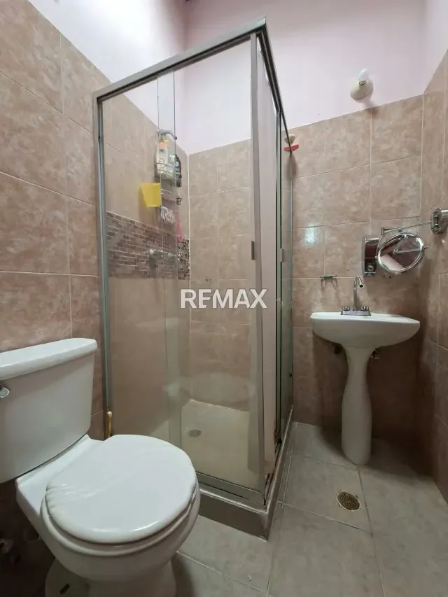 EN VENTA HERMOSA CASA EN EL VALLE - 10