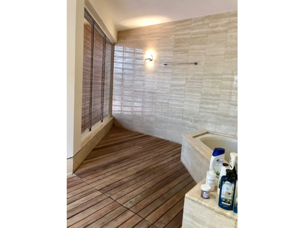 En venta, impecable PH parte alta de Los Palos Grandes - 17