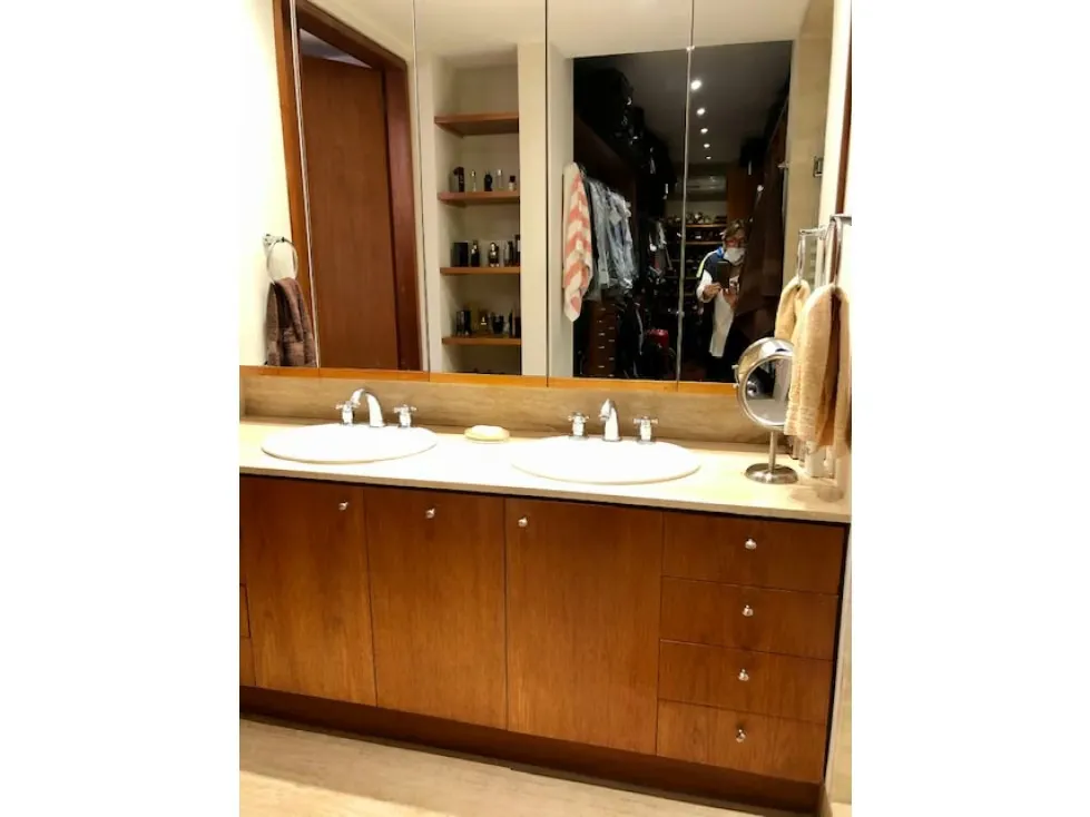 En venta, impecable PH parte alta de Los Palos Grandes - 10