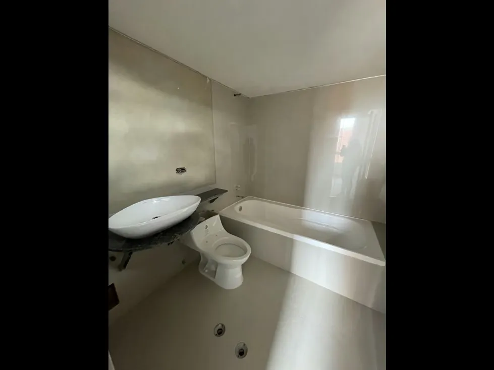 Se vende PH 636m2 4h+2s/3.5b+2s/6p Mirador de los Campitos 9431 - 12