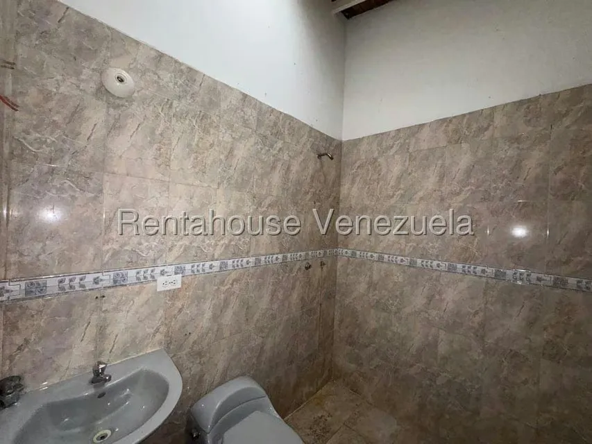 Casa (1 Nivel) en Venta en Contry Villas, Miranda - 28