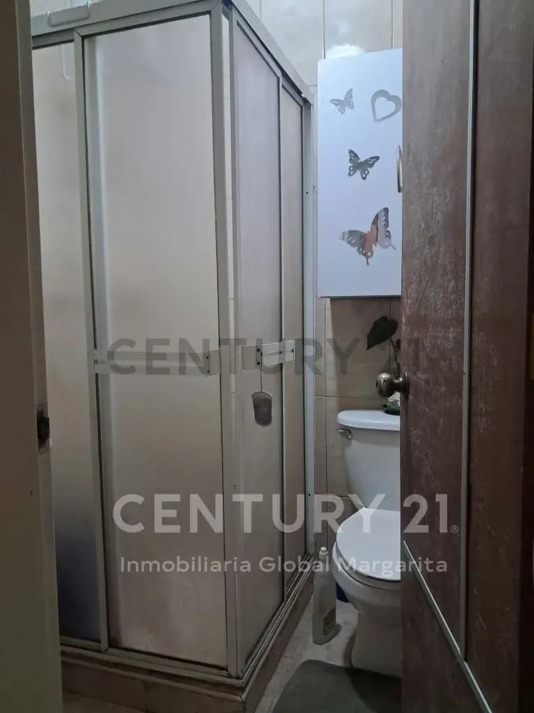 Venta de Apartamento en Residencias Los Cayos, Playas del Ángel, Pampatar. - 5