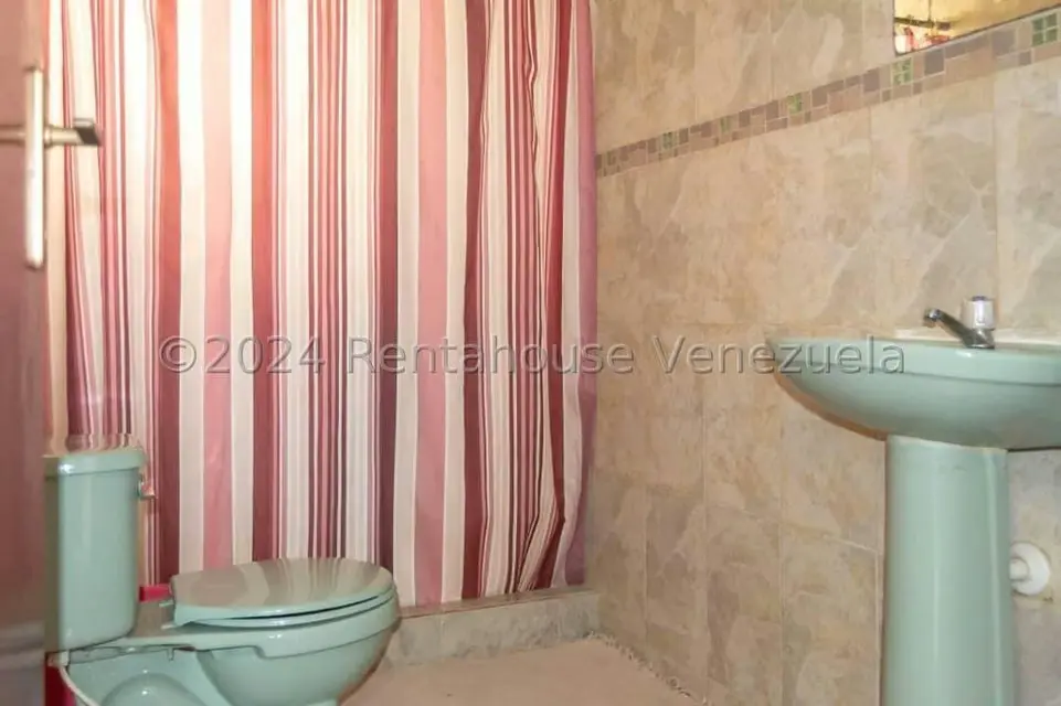 Casa (1 Nivel) en Venta en Corrales, Miranda - 12