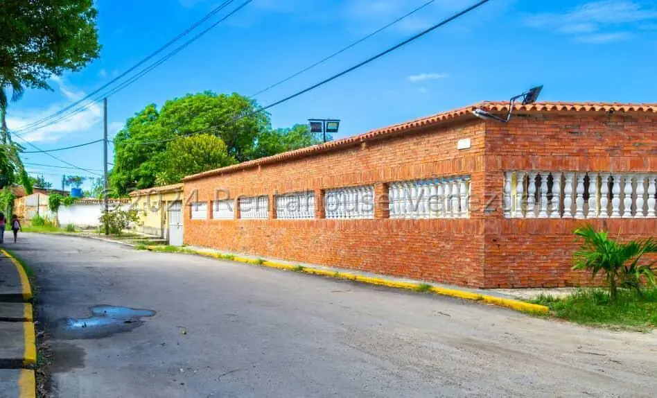 Casa (1 Nivel) en Venta en Corrales, Miranda - 2