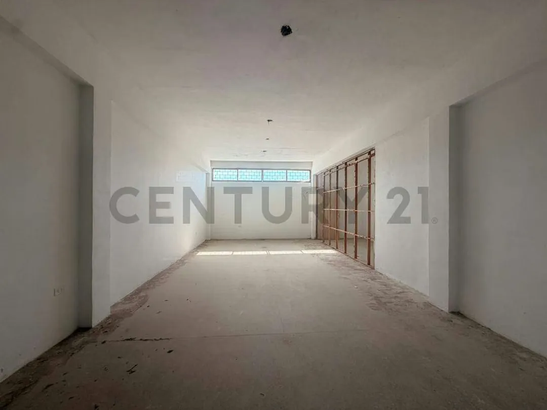 Edificio comercial con 9 locales - 11