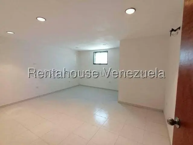 Comercial (Consultorio Medico) en Alquiler en Centro, Lara - 11