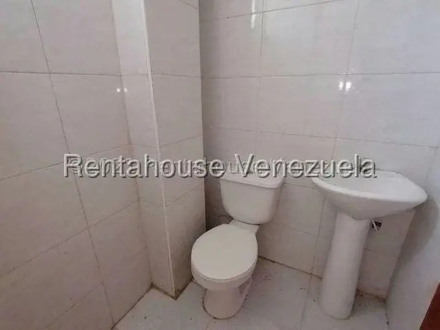 Comercial (Consultorio Medico) en Alquiler en Centro, Lara - 12