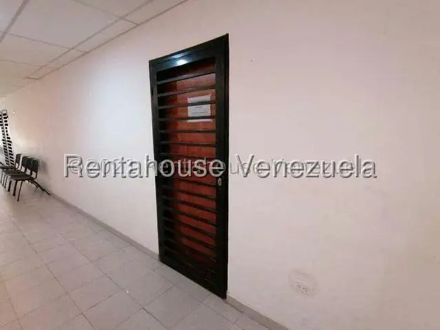 Comercial (Consultorio Medico) en Alquiler en Centro, Lara - 6
