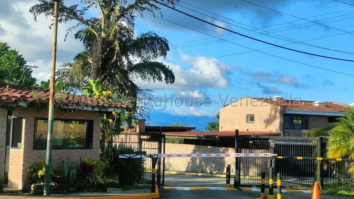 Casa (Duplex) en Alquiler en Pan de Azucar, Miranda - 22