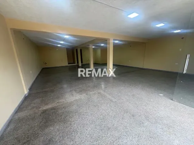 Local comercial en alquiler en la Urbanización San Francisco