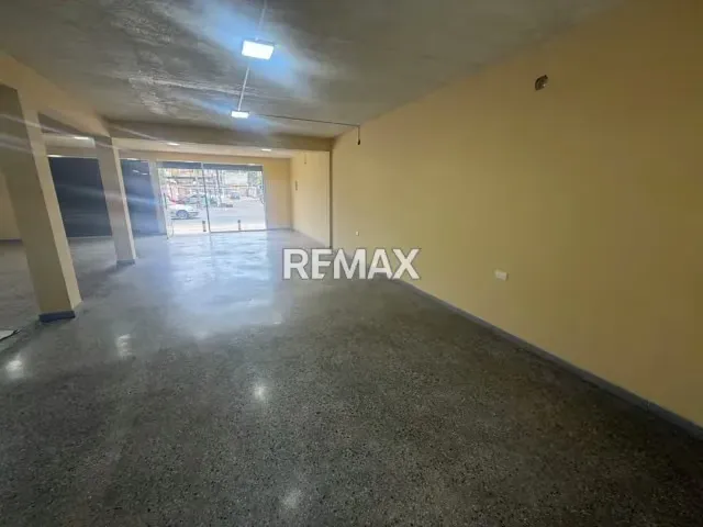 Local comercial en alquiler en la Urbanización San Francisco - 4