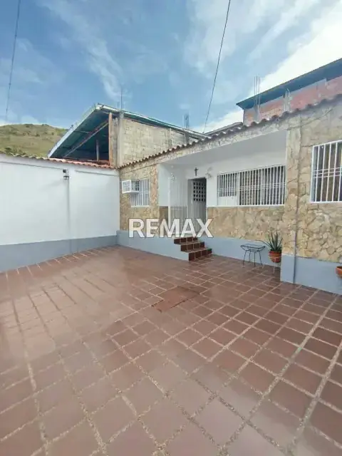 Venta de Impecable Casa en Urbanización La Arboleda