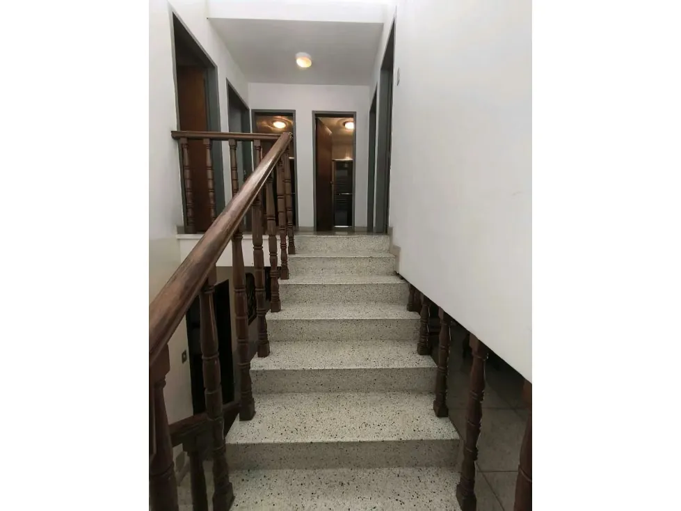 Vendo casa en calle cerrada 199m2 California Norte 8132 - 12