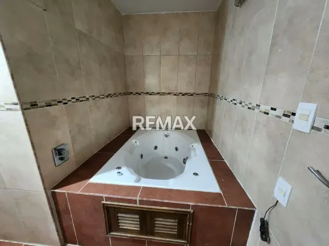 VENDE Y ALQUILA APARTAMENTO EN CRISTAL DEL LAGO - 8
