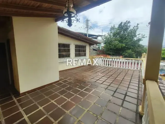 HERMOSA Y AMPLIA CASA QUINTA EN CENTRO DE CUA, CUA, EDO. MIRANDA - 8
