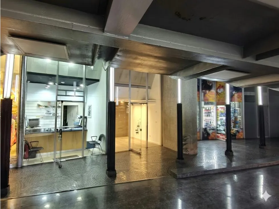 LOCAL COMERCIAL EN ALQUILER C.C.SAN IGNACIO CHACAO 14,53 M2 (AF)