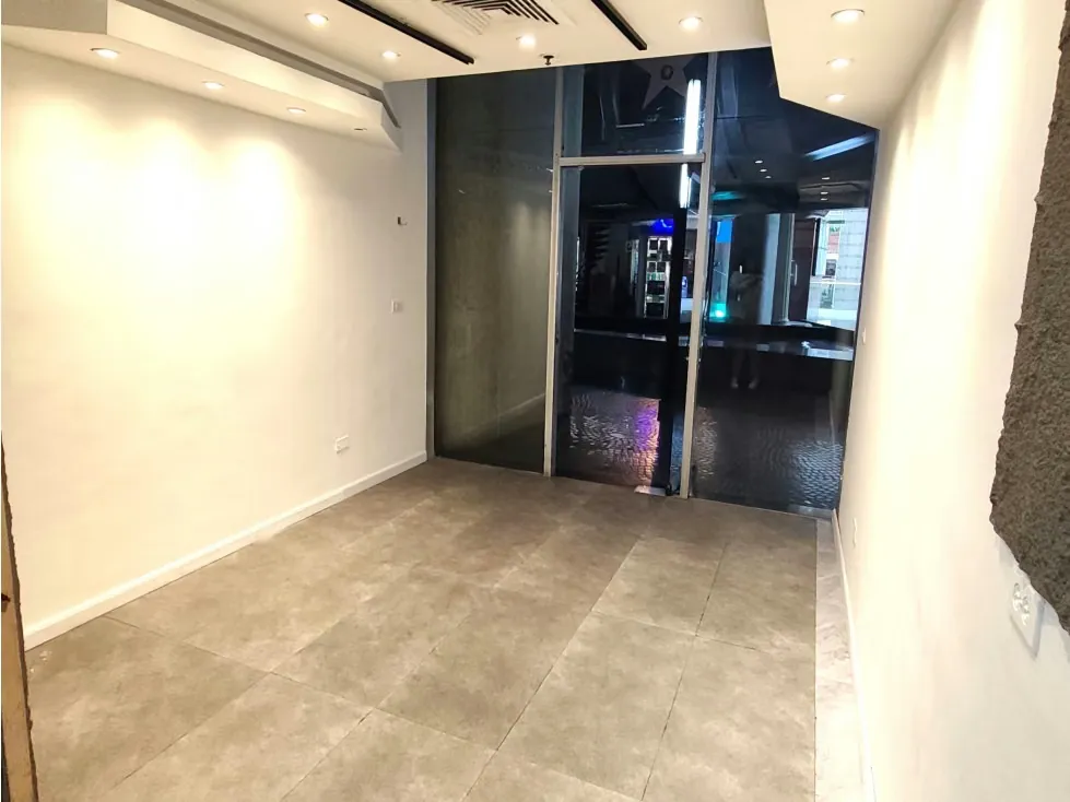 LOCAL COMERCIAL EN ALQUILER C.C.SAN IGNACIO CHACAO 14,53 M2 (AF) - 4