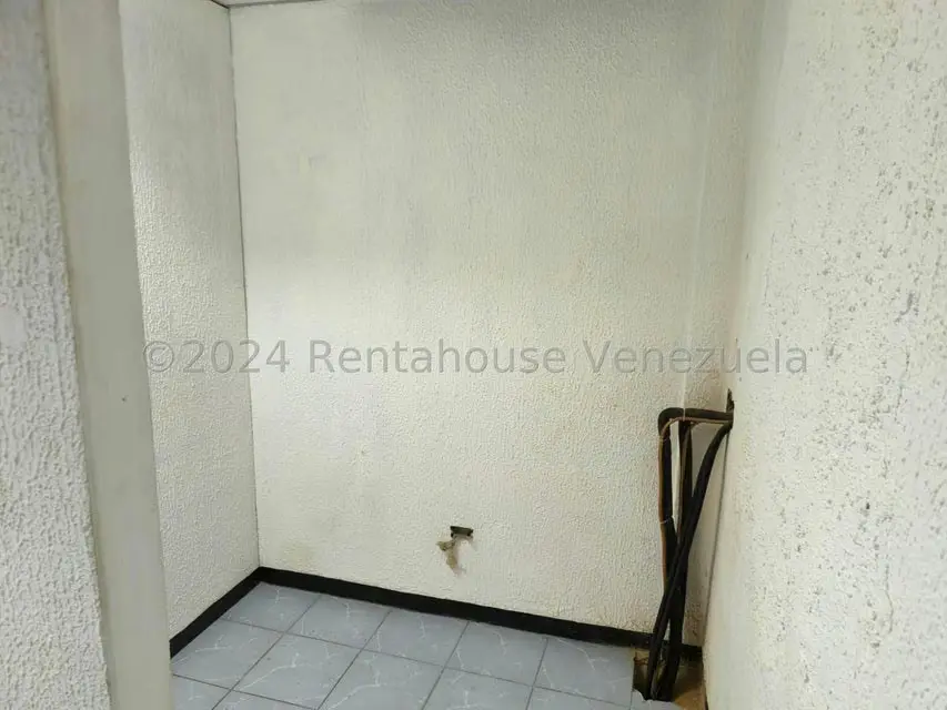 Comercial (Oficina) en Alquiler en Parroquia La Candelaria, Distrito Metropolitano - 9