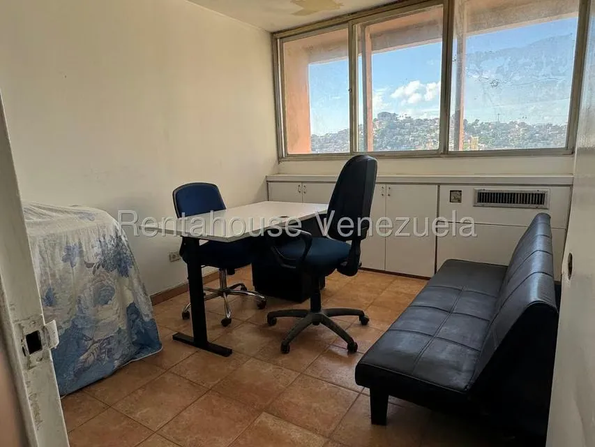 Apartamento (Duplex) en Venta en Parque Central, Distrito Metropolitano - 25