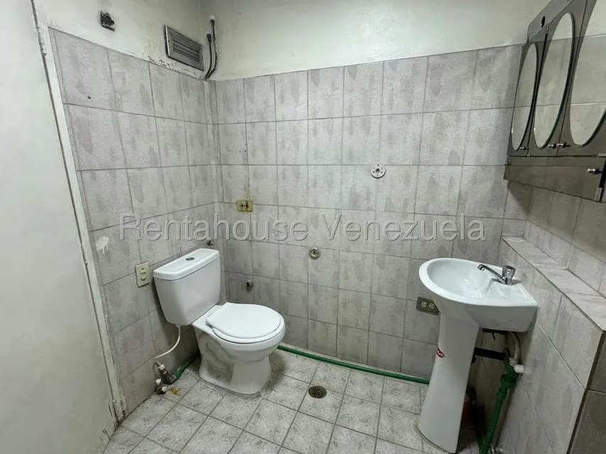 Apartamento (Duplex) en Venta en Parque Central, Distrito Metropolitano - 32