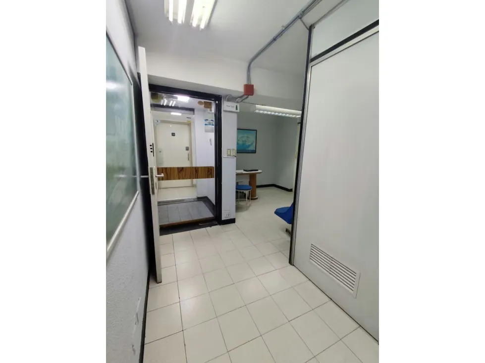 Oficina en alquiler 43m², Torre Profesional California - 9