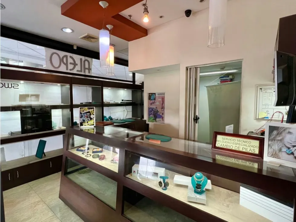 En Alquiler Local Comercial CC Multiplaza El Paraiso Libertador - - 2