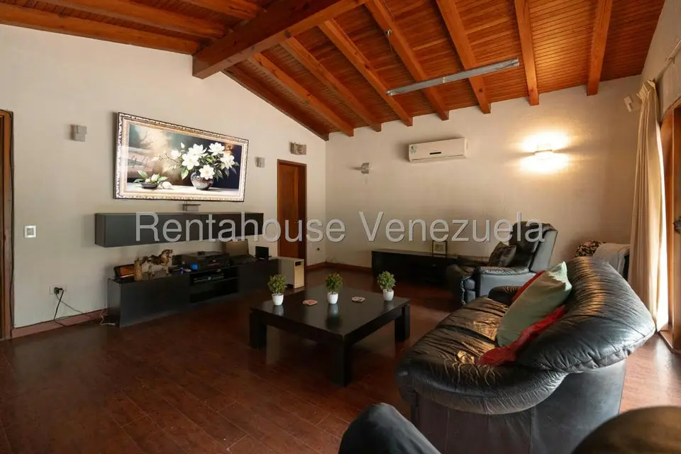 Casa (Colonial) en Venta en Country Club, Distrito Metropolitano - 11