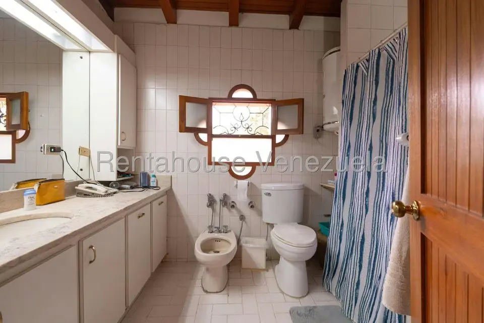 Casa (Colonial) en Venta en Country Club, Distrito Metropolitano - 27