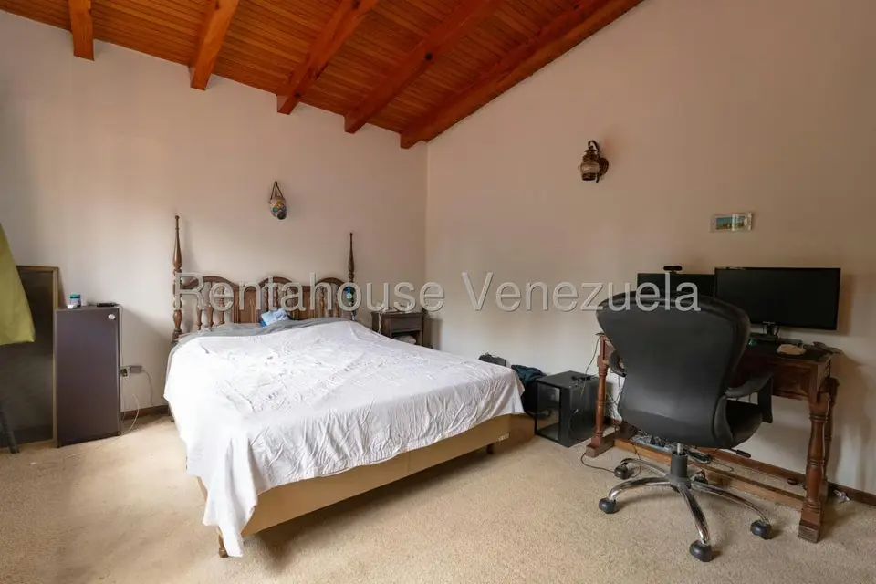 Casa (Colonial) en Venta en Country Club, Distrito Metropolitano - 34