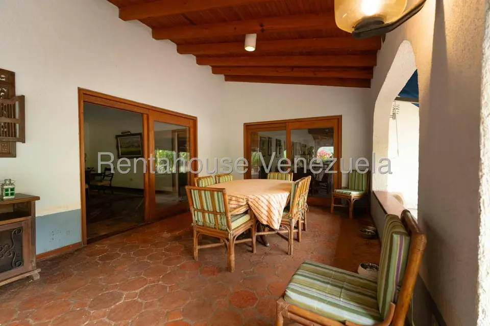 Casa (Colonial) en Venta en Country Club, Distrito Metropolitano - 35