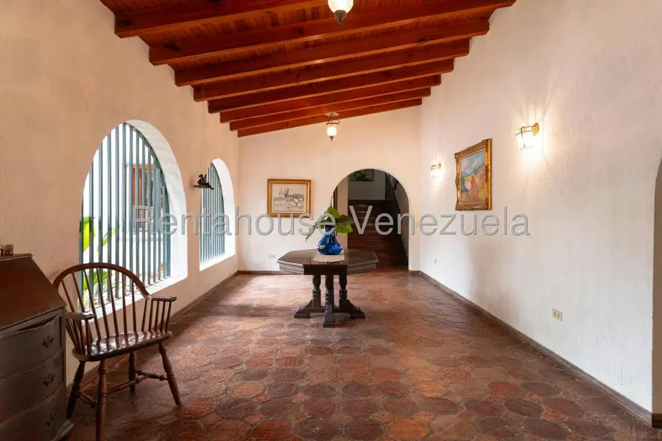 Casa (Colonial) en Venta en Country Club, Distrito Metropolitano - 4