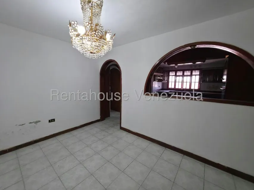 Apartamento (1 Nivel) en Alquiler en Centro, Portuguesa - 3