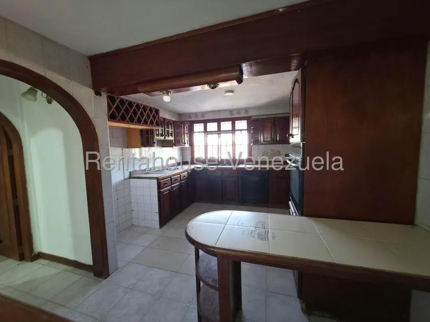 Apartamento (1 Nivel) en Alquiler en Centro, Portuguesa - 5